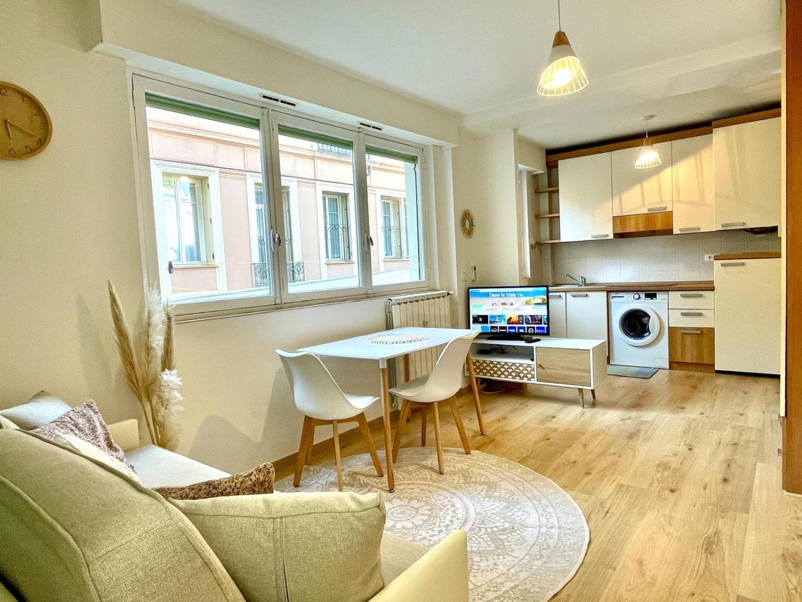 Appartement Cas'Azur à Menton Extérieur photo